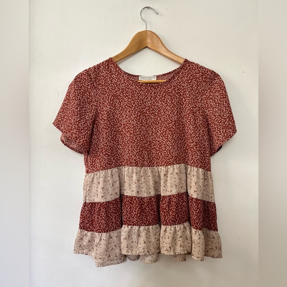 CLOSING SALE! 
Paper Crane | Flowy Blouse - Picture 2 of 3